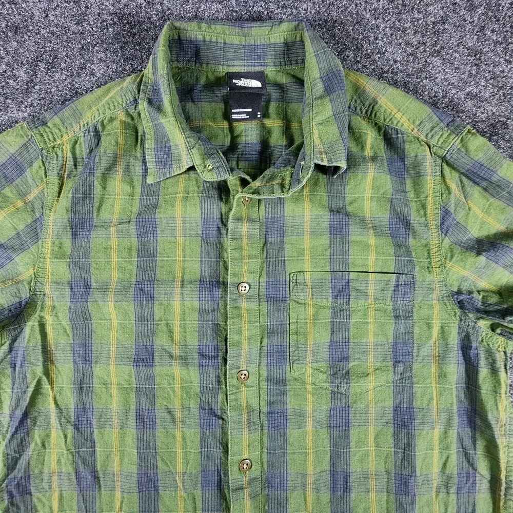 The North Face Green Baytrail Plaid Men's M Short Sleeve Button‎ Up Camp Shirt